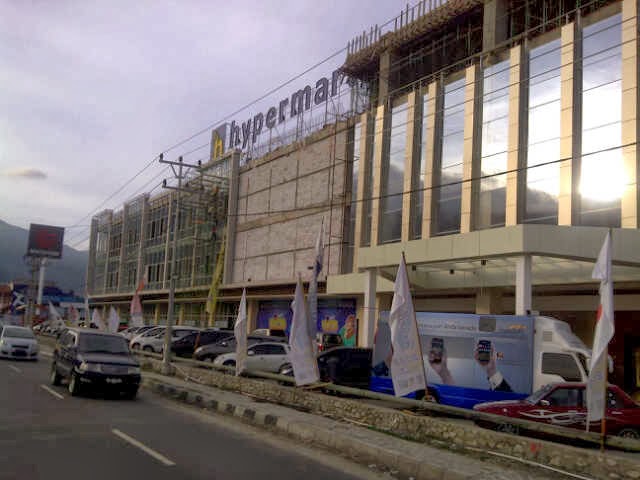 Proyek Pengecoran Gedung PALU Grand Mall By PT. UTAMA BETON
