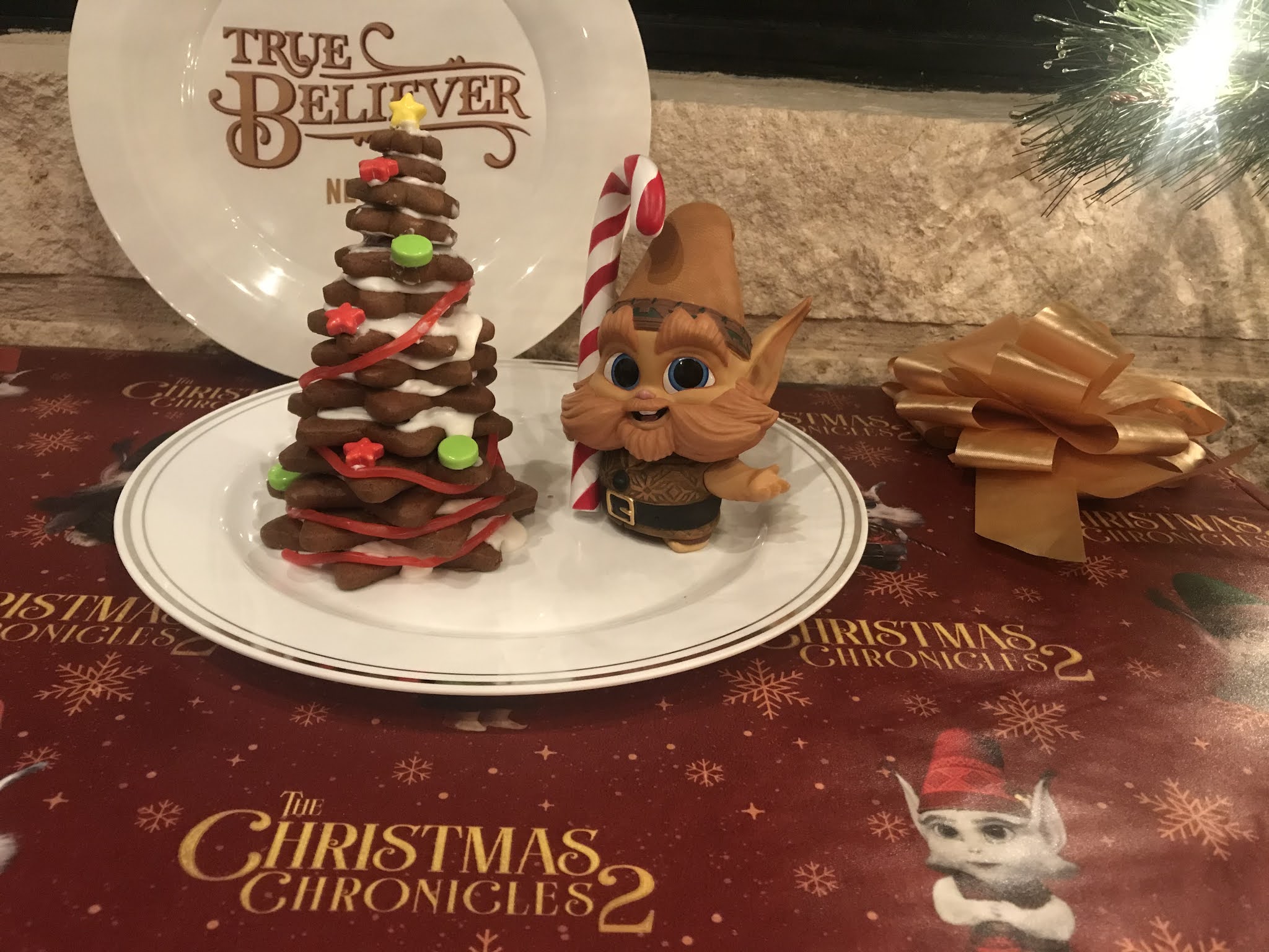 The Christmas Chronicles 2 is now in select theaters and streaming on Netflix! 