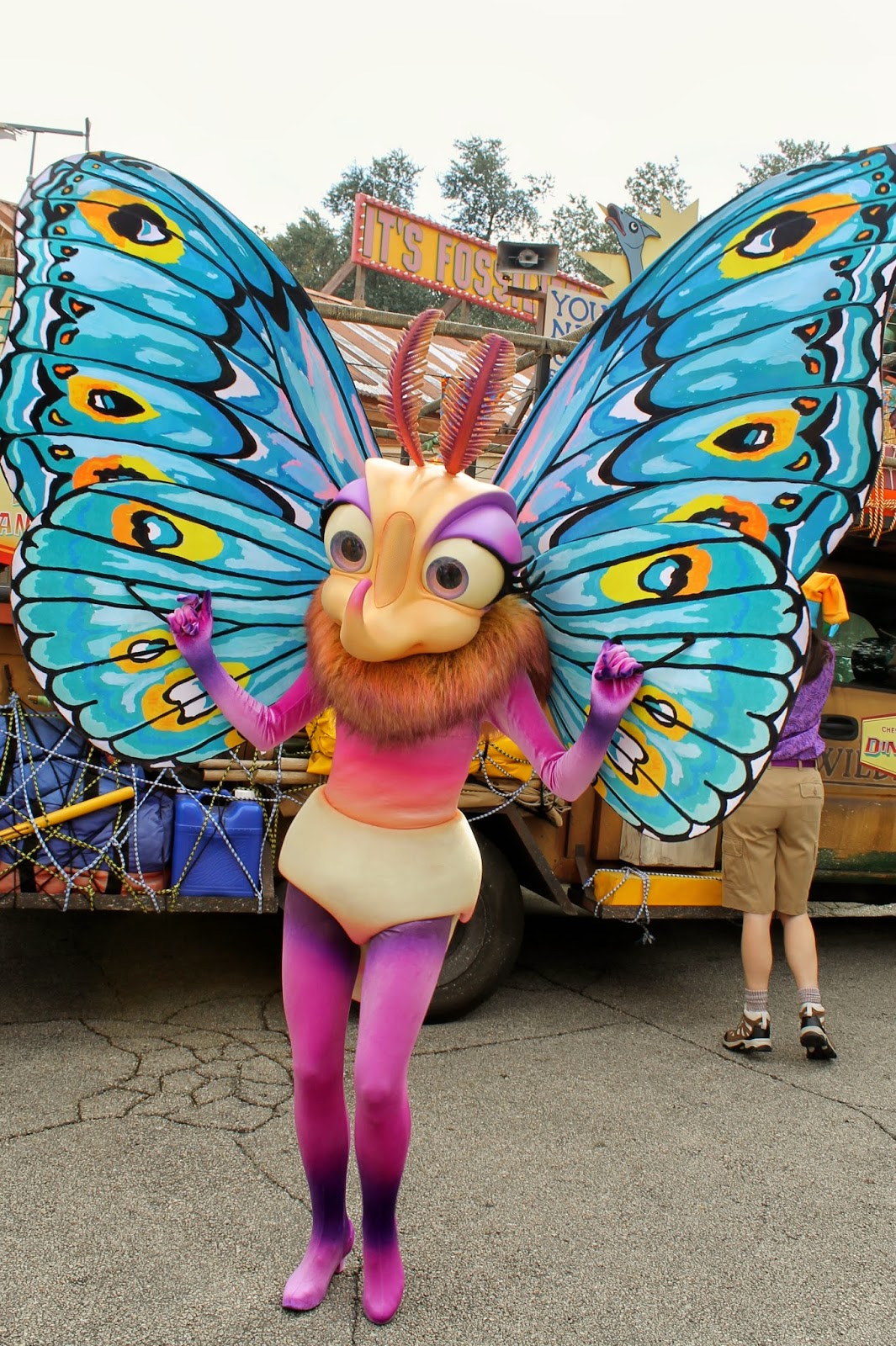 Unofficial Disney Character Hunting Guide Dinoland Dance