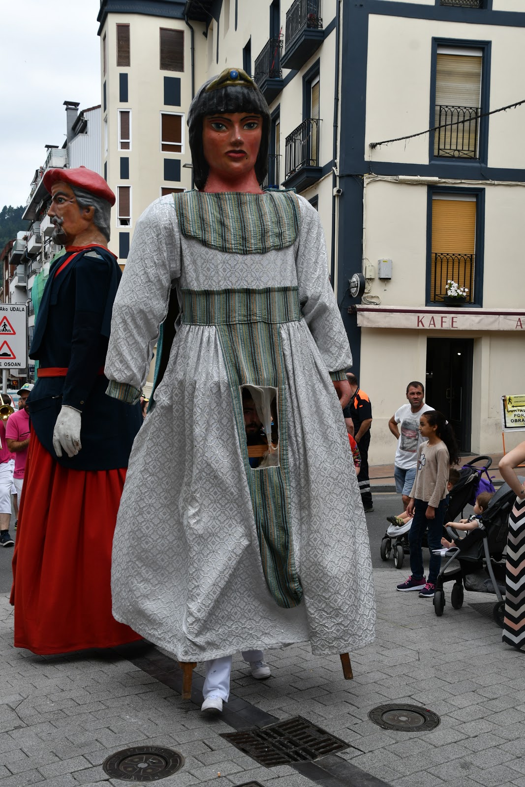 ORDIZIANO EDU ORDIZIA GIGANTES Y CABEZUDOS DEL DIA 2072019 (FOTOS)