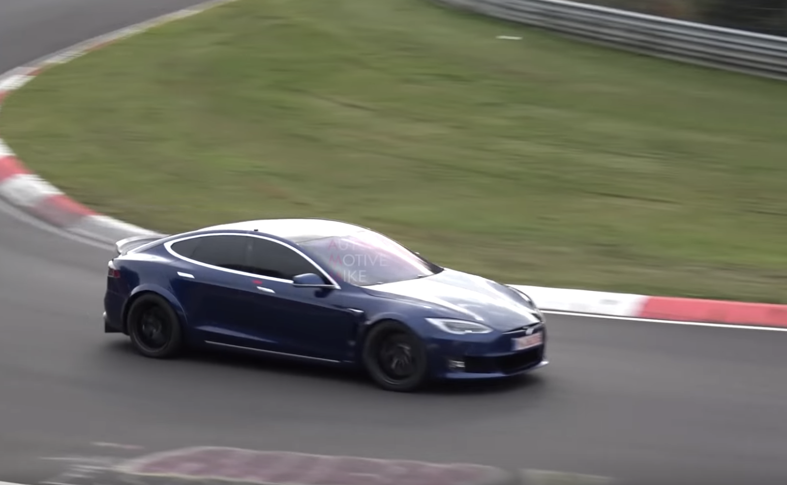 SC YT. La Tesla Model S Plaid devrait arriver sur nos routes dès 2020. Capture%2Bd%25E2%2580%2599e%25CC%2581cran%2B2019 10 21%2Ba%25CC%2580%2B14.41.43