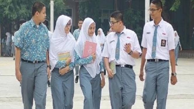 Pekerjaan Paruh Waktu Untuk Anak SMA yang cocok Dicoba - BisikanBisnis
