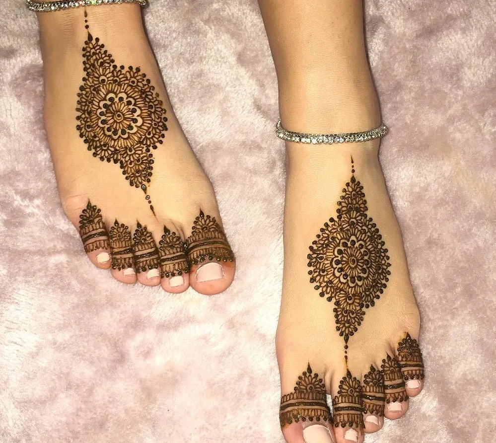 New Mehndi Designs – Beautiful Foot Mehndi Designs # i199