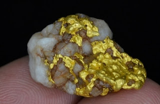 Como detectar ouro em quartzo