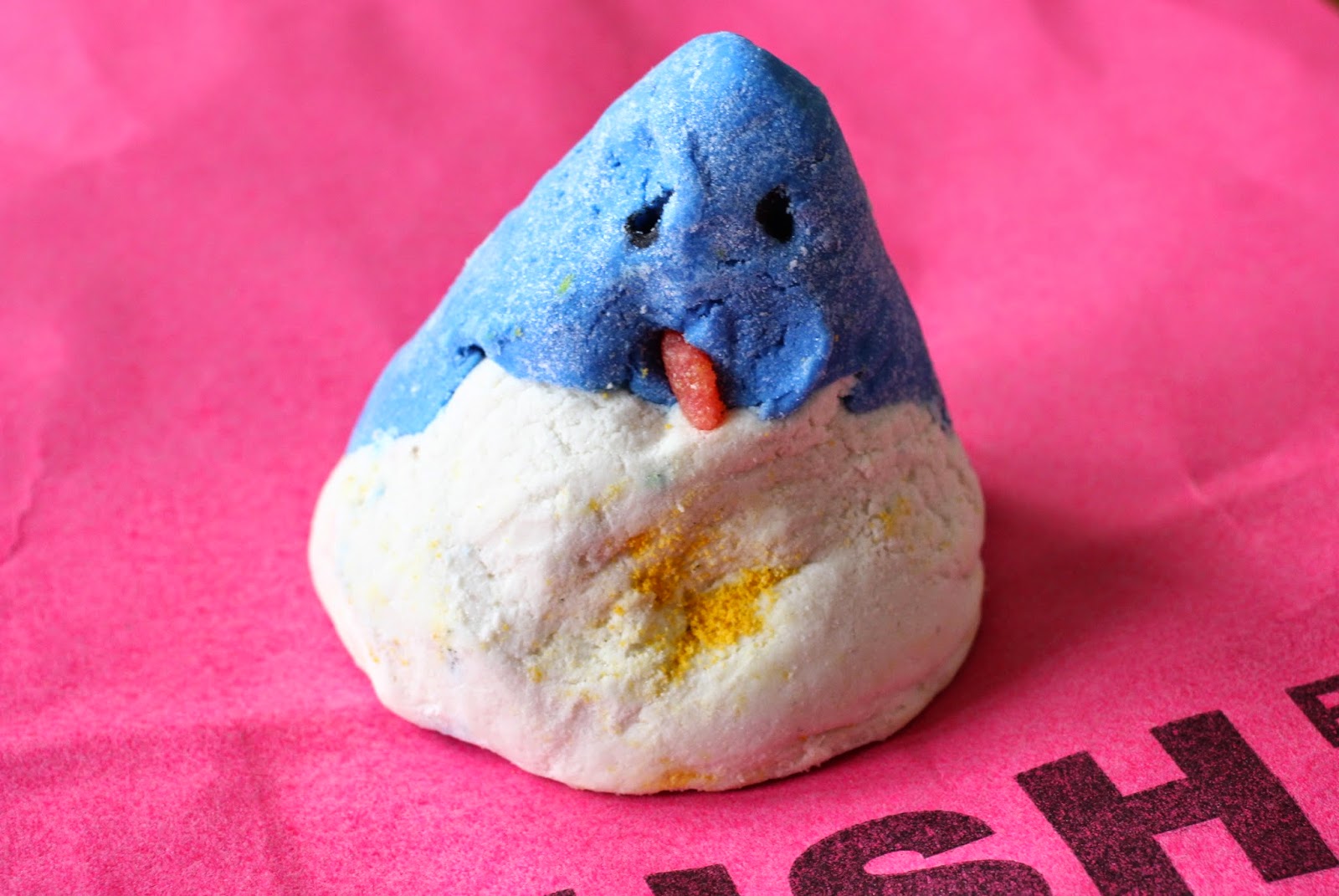 Review Lush's The Christmas Penguin Just Lovely Little Things