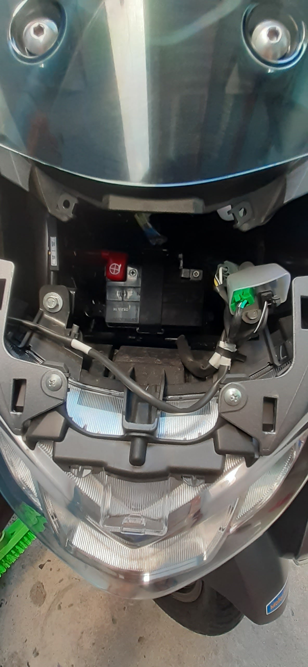 SuzukiBurgmanStreet125Philippines Burgman Street 125 Fairing Front