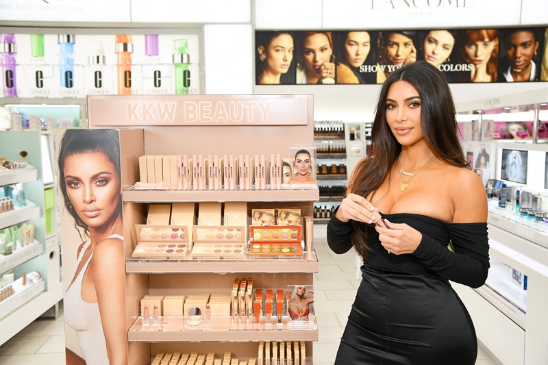 KKW Beauty của Kim Kardashian KKW Beauty của Kim Kardashian