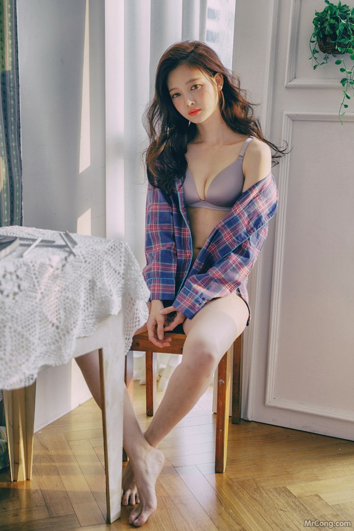 Beautiful Kim Hee Jeong in underwear photos November + December 2017 (46 photos) photo 1-18