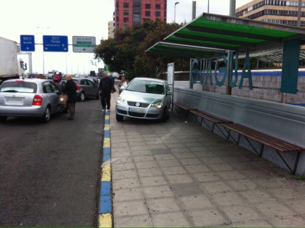 Cinco heridos accidente Avenida Marítima, Las Palmas G. C. Cinco heridos accidente Avenida Marítima, Las Palmas G. C.