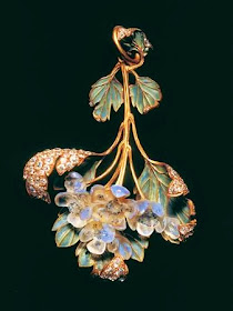 Blog of an Art Admirer: Art Nouveau artists - Lalique Jewelry. Pendants