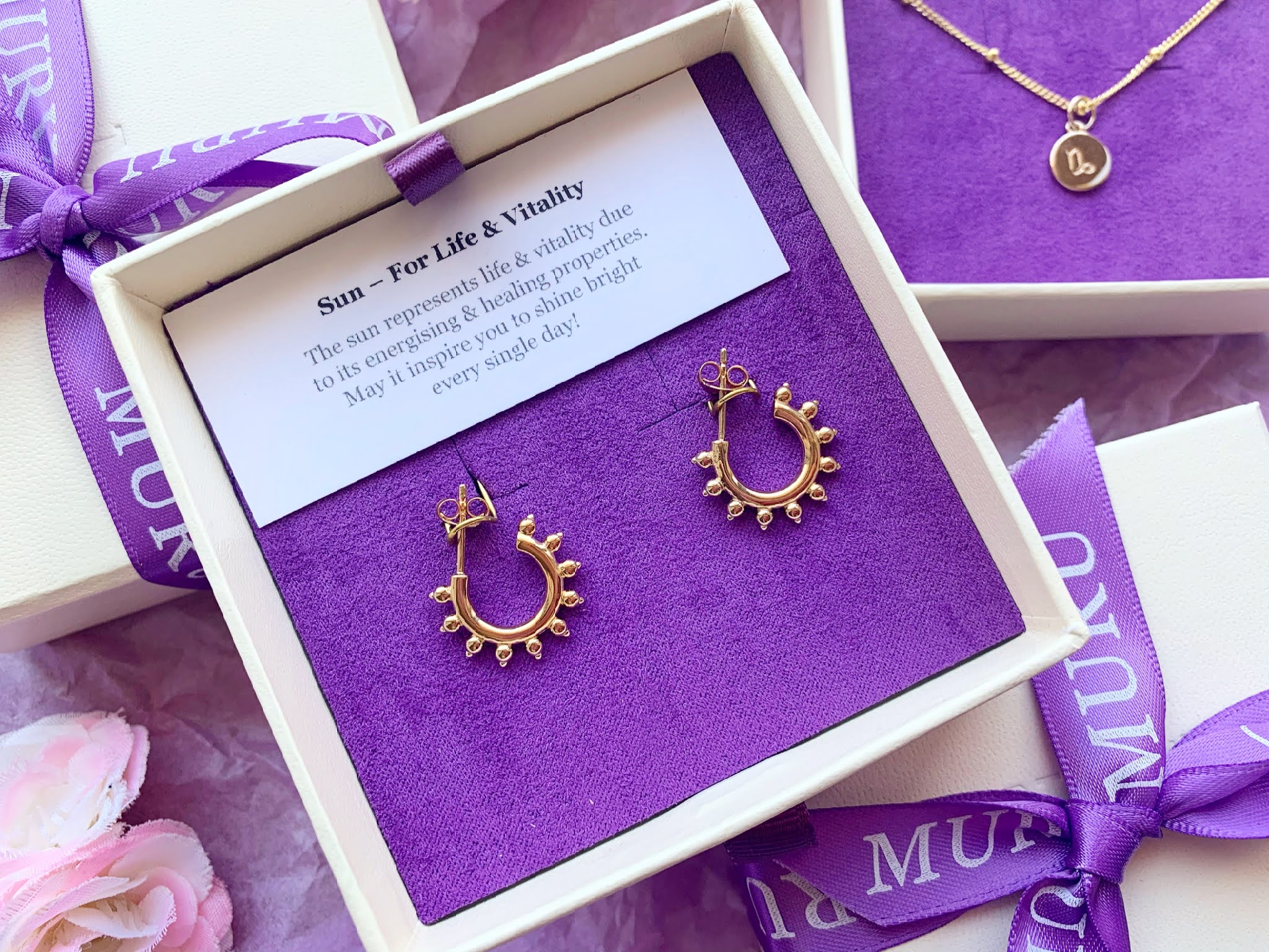 Muru Jewellery Life&Vitality Sun Stud Hoop Gold Earrings Muru Jewellery Life&Vitality Sun Stud Hoop Gold Earrings in their gift wrapped box