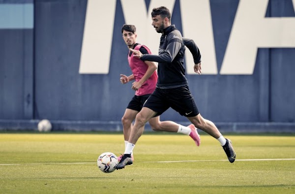 El Málaga contará con las bajas de Mejías, Benkhemassa y Luis Muñoz ante el Fuenlabrada