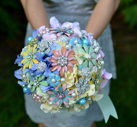 Heirloom Bridal Brooch Bouquets by Noaki / The Beading Gem
