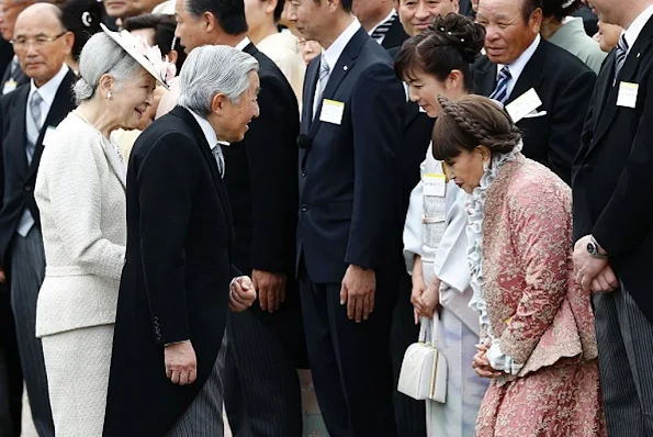 Emperor Akihito, Empress Michiko, Crown Prince Naruhito and his wife Princess Masako, Prince Akishino and his wife Princess Kiko and Princess Mako attended the 2016 Spring Garden Party