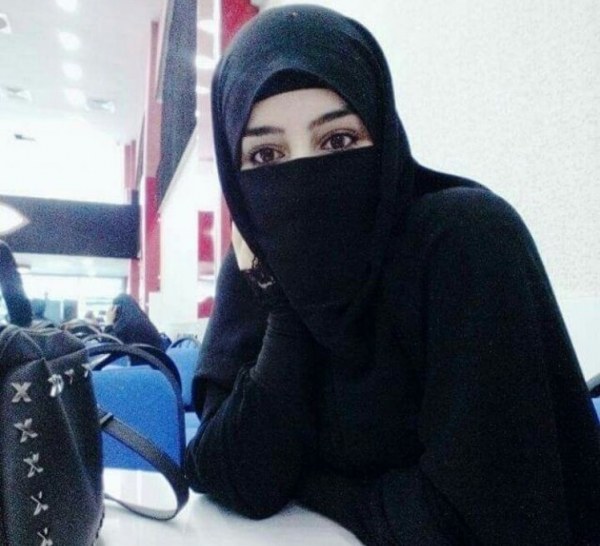 انسة سعودية تبحث عن زواج في جده