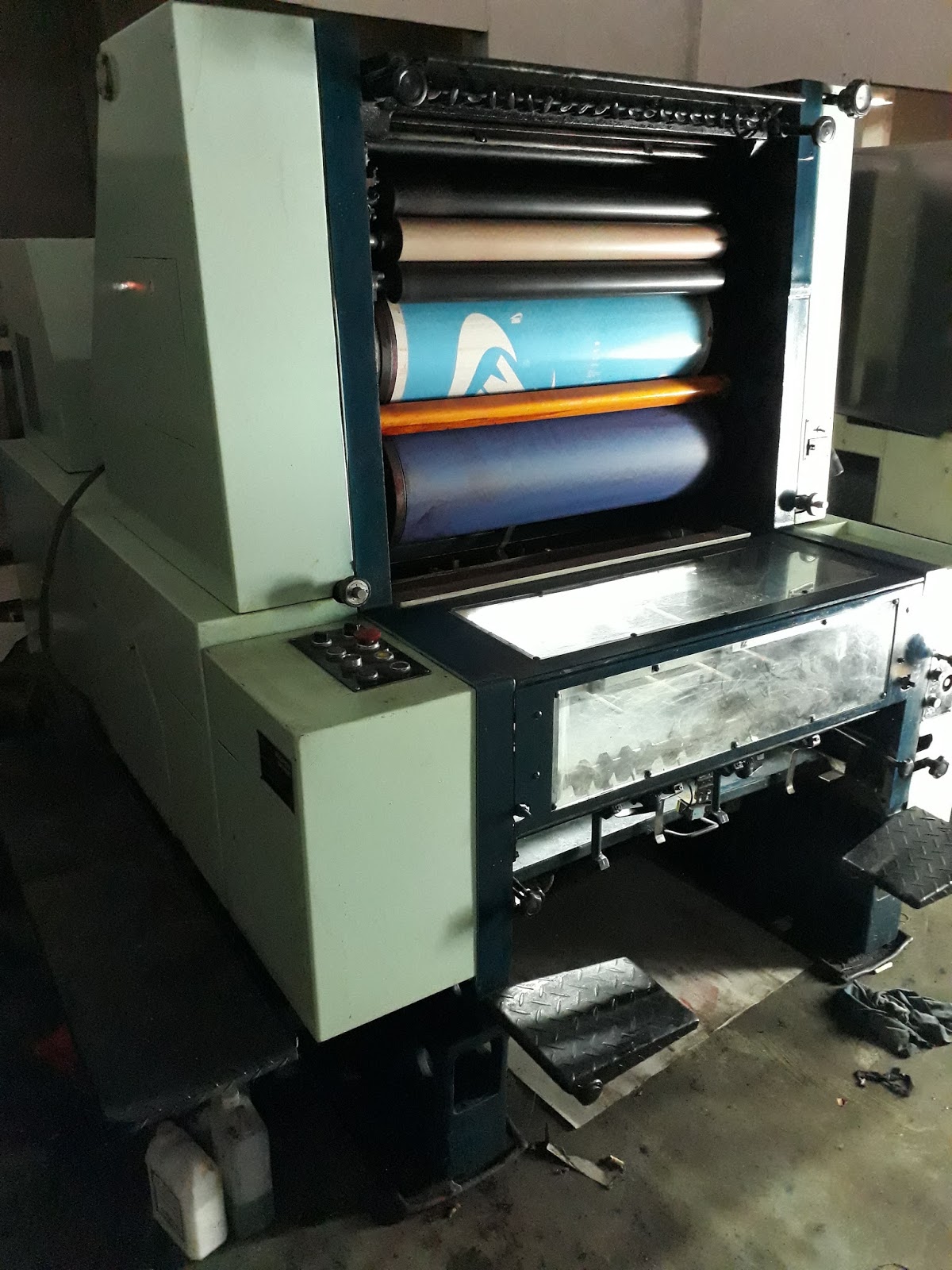 Mesin Mesin Percetakan Dijual Mesin Cetak Oliver 72