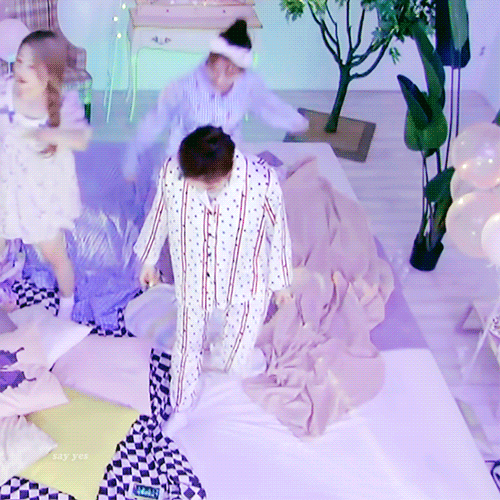 데뷔 첫 눕방을 대하는 흔한 신인의 자세 | 인스티즈