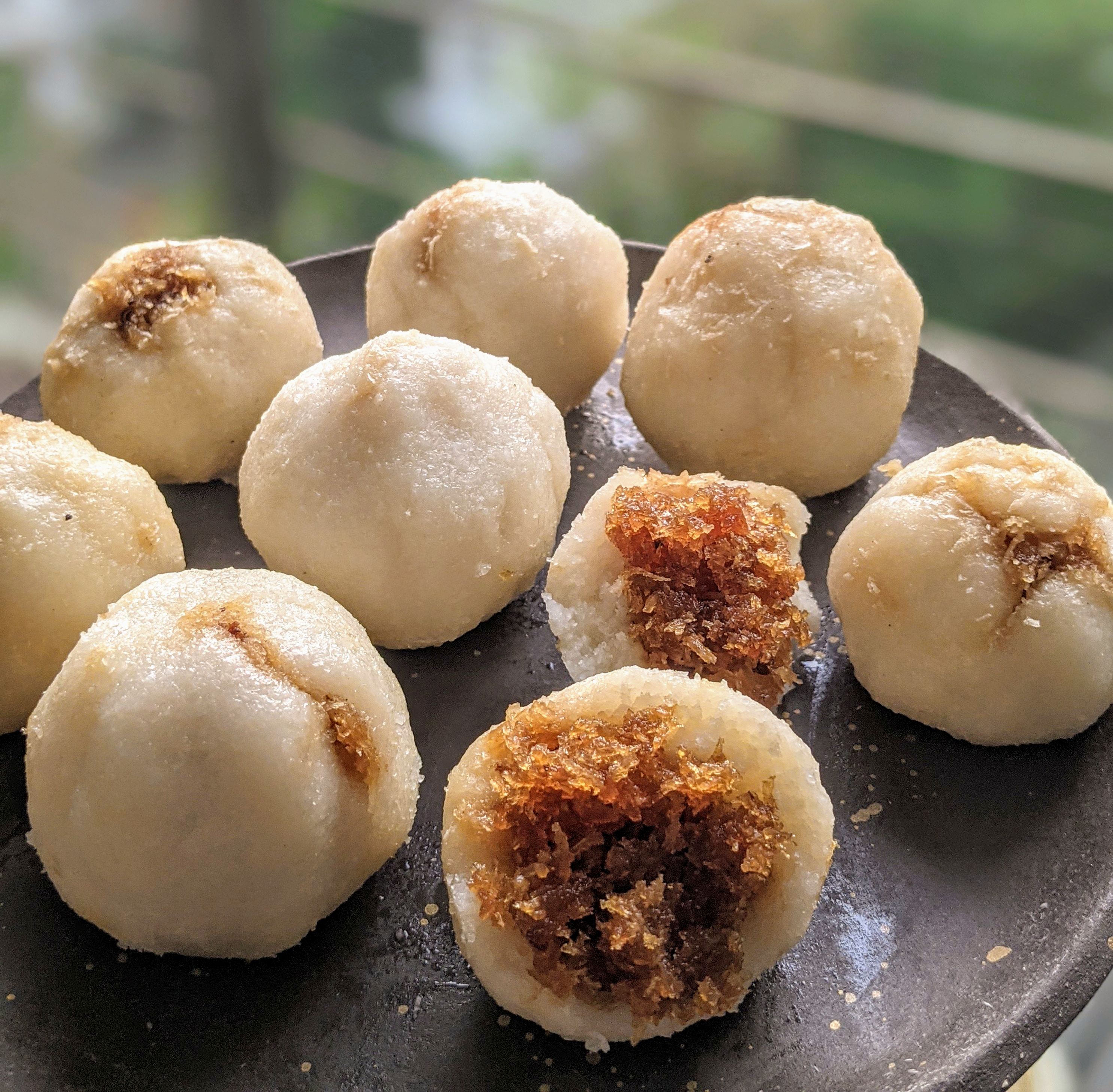 Kozhukotta (Steamed Rice Dumplings)