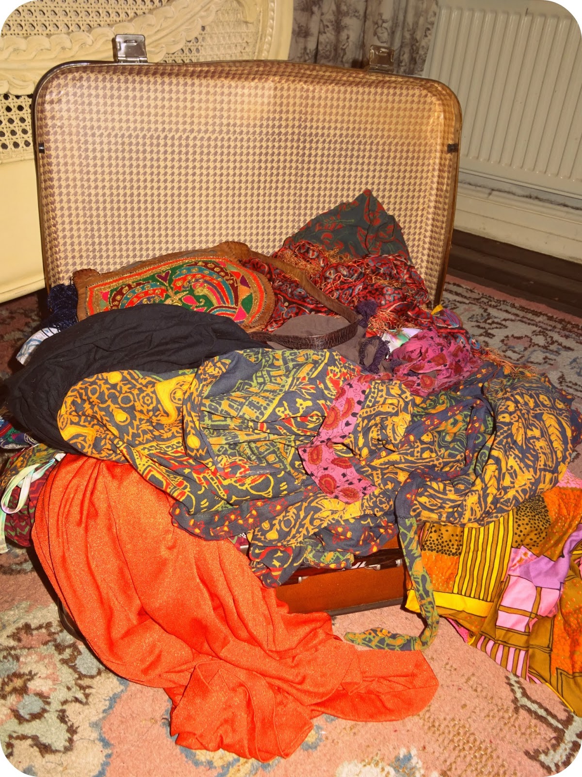 Vintage Vixen Travels Within My Suitcase