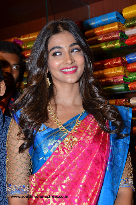 Pooja Hegde Launches Anutex Shopping Mall