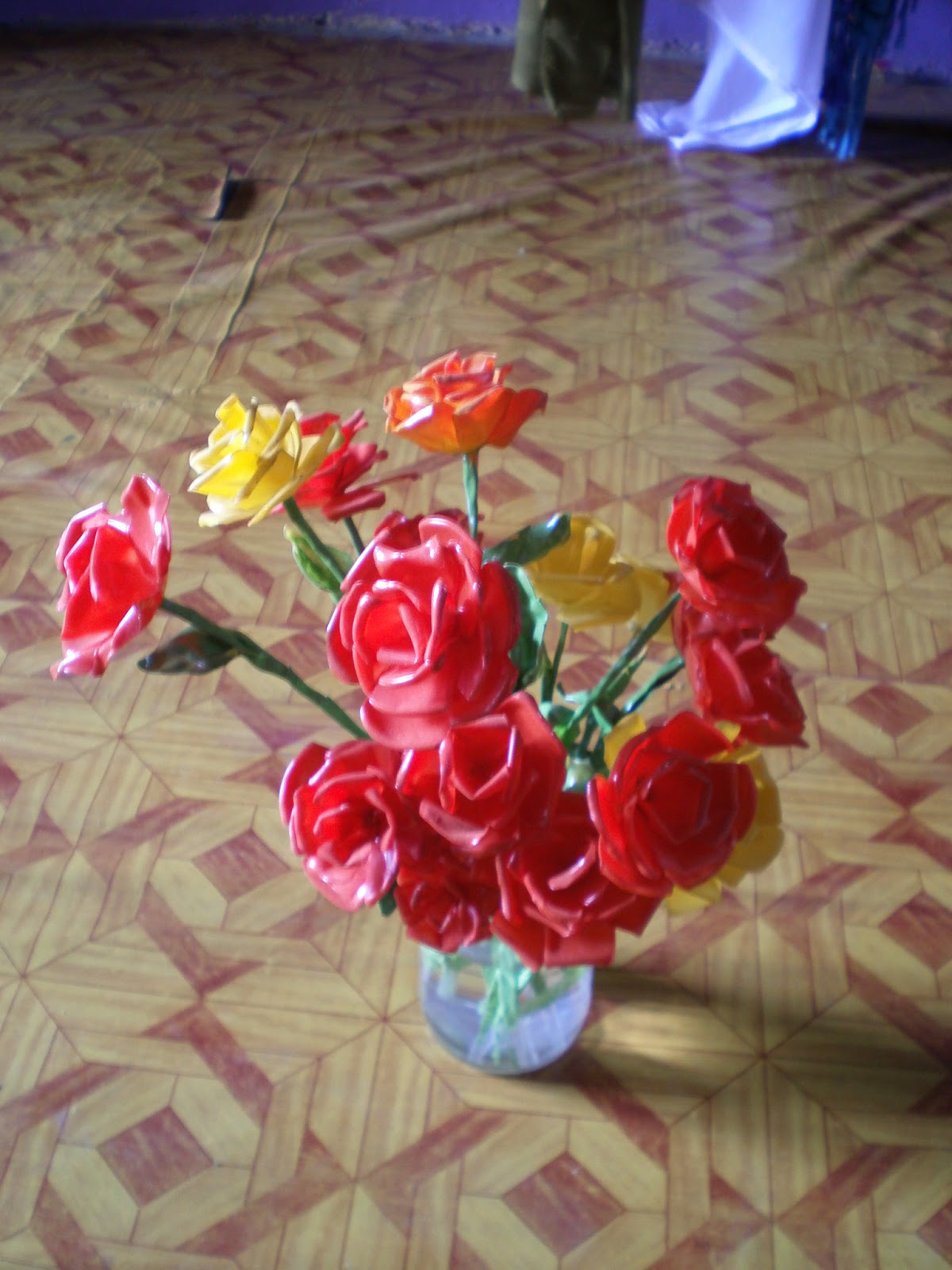  bunga  mawar dari botol plastik  dauun
