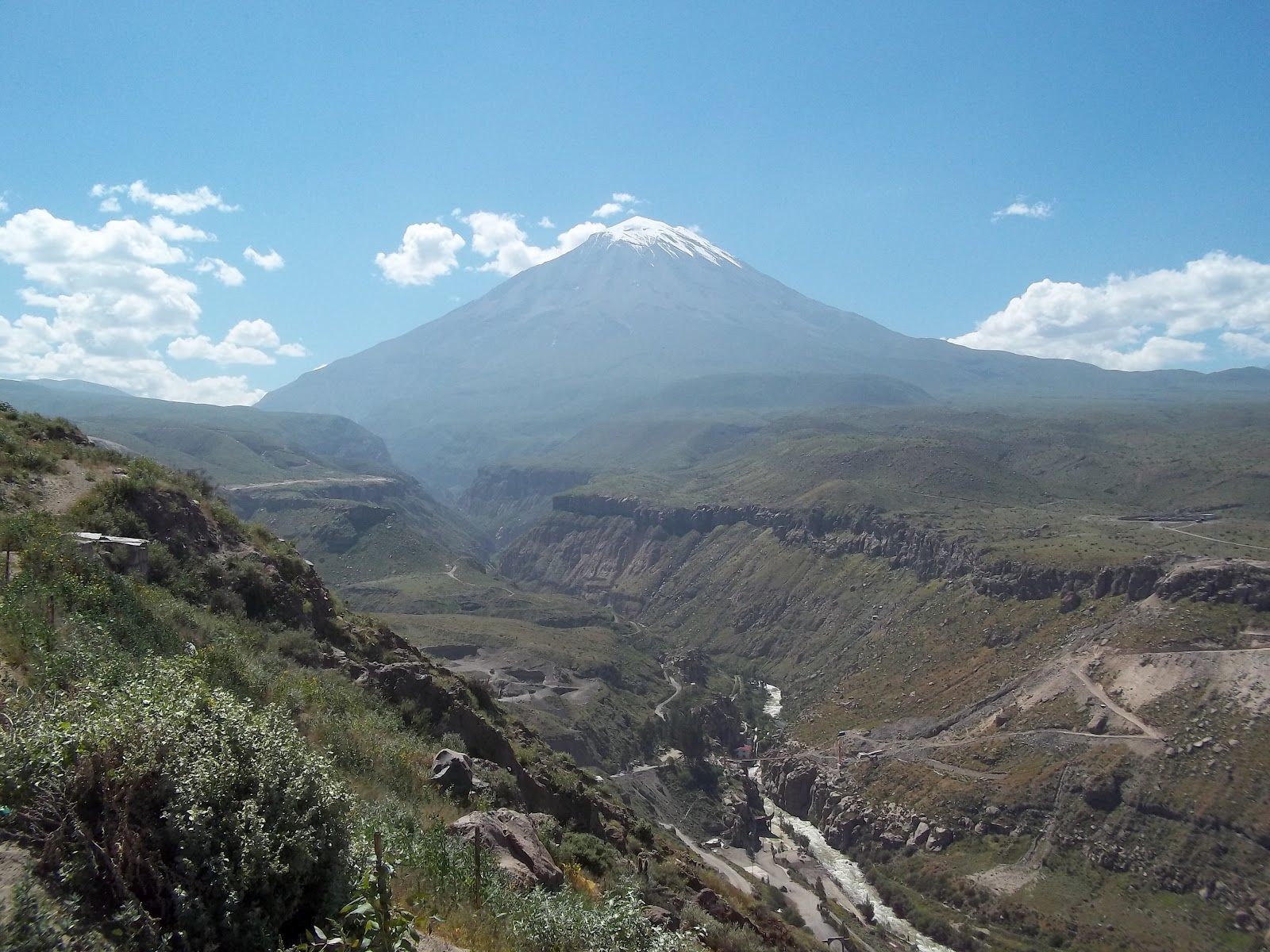 ARQUITECTURA PERUANA EL VALLE DEL RÍO CHILI