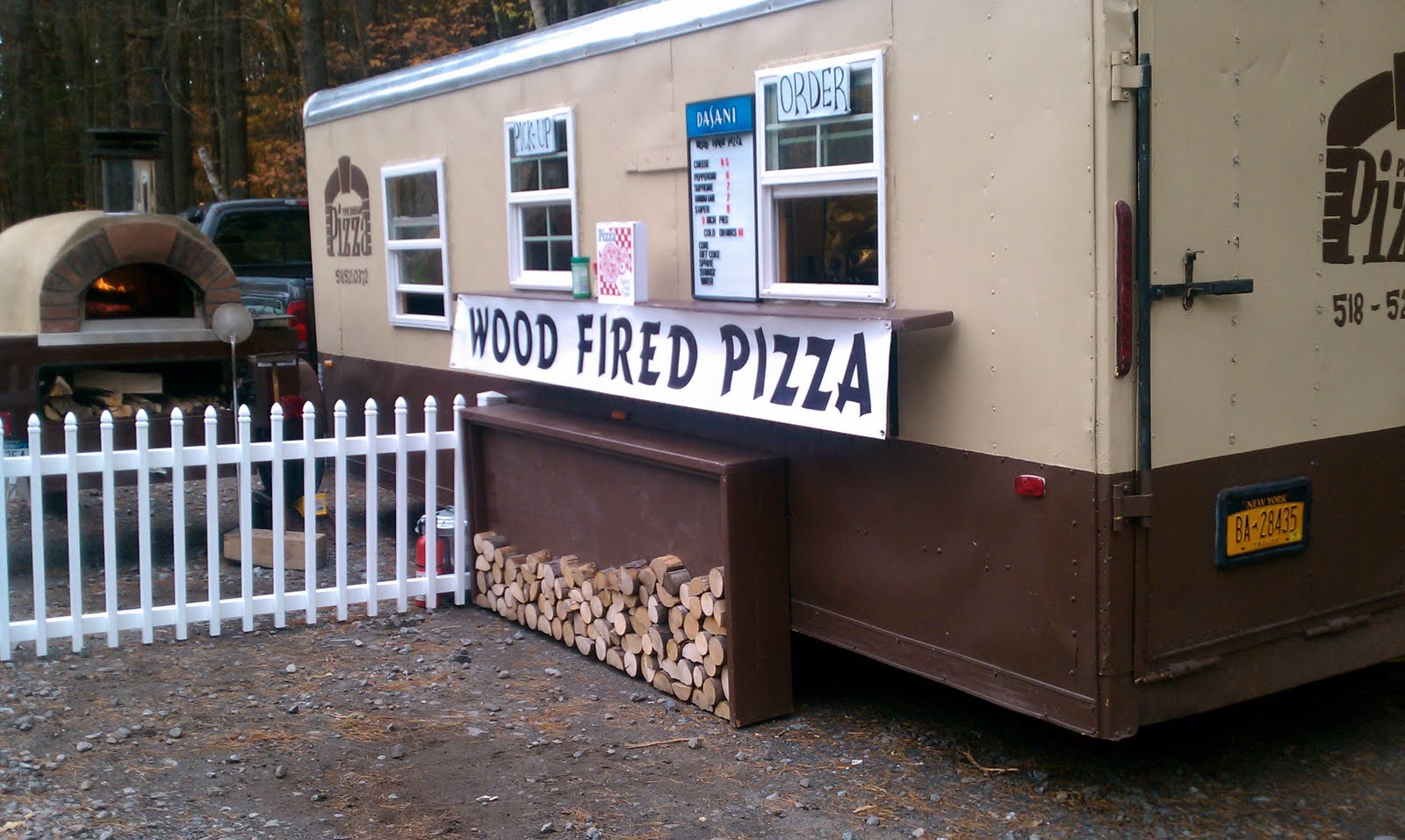 tina's beans pipe dream pizza