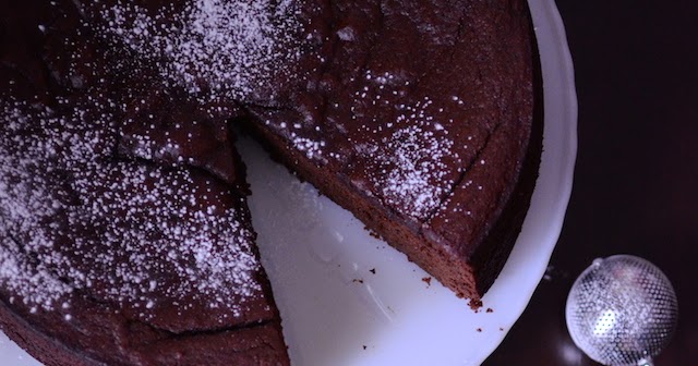 Nigella's Flourless Chocolate Orange Cake