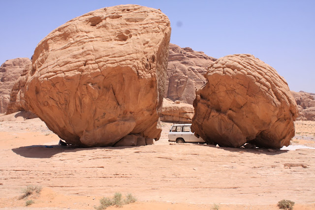 Visitar WADI RUM e conhecer os encantos do deserto jordano | Jordânia