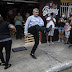 Guatemalteco baila para combatir la pena y se hace viral.
