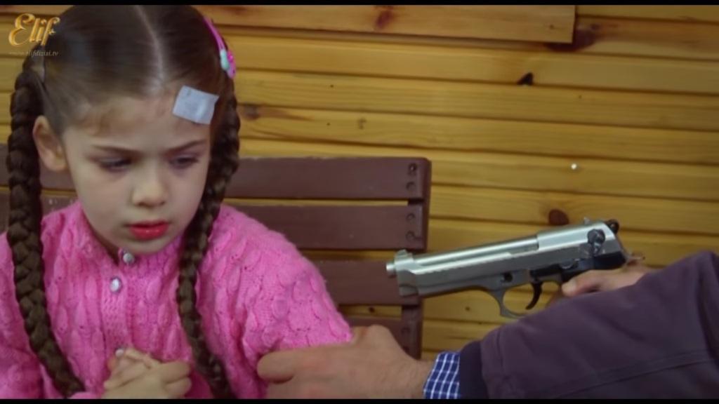 Elif odcinek 162 i 163: Elif w śmiertelnym niebezpieczeństwie! [Streszczenie + Zdjęcia]