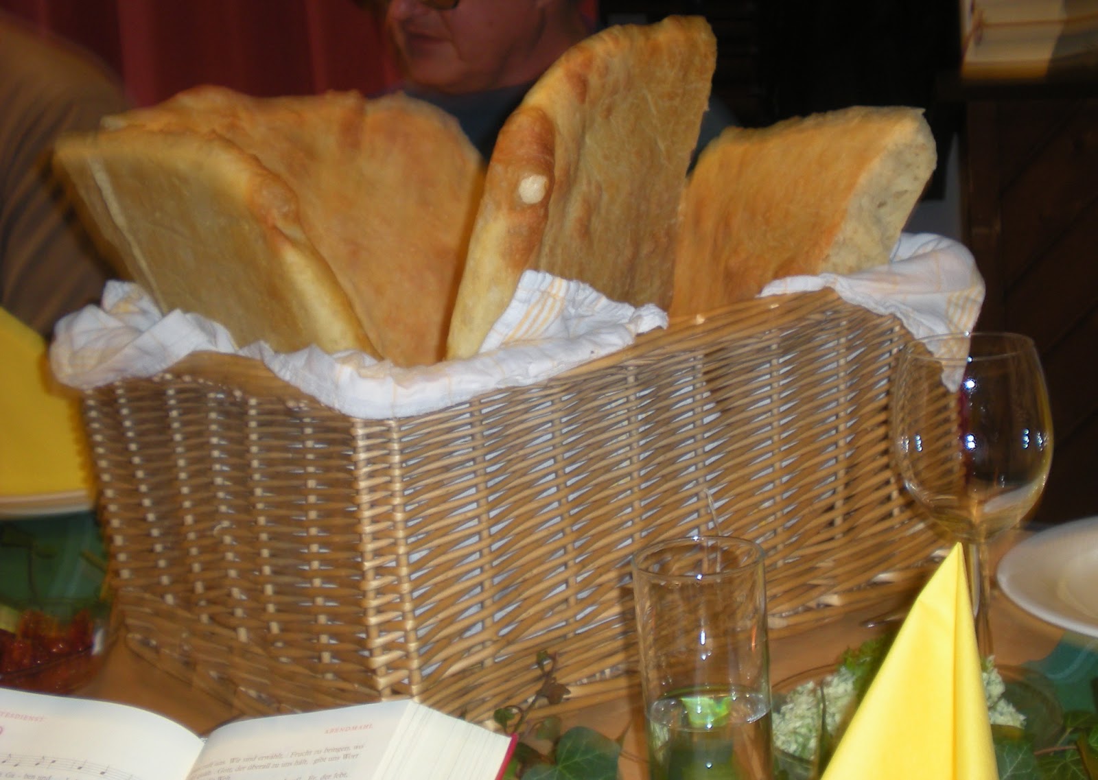 Kirchengeschichten: Abendmahlsbrot aus eigener Herstellung Kirchengeschichten: Abendmahlsbrot aus eigener Herstellung