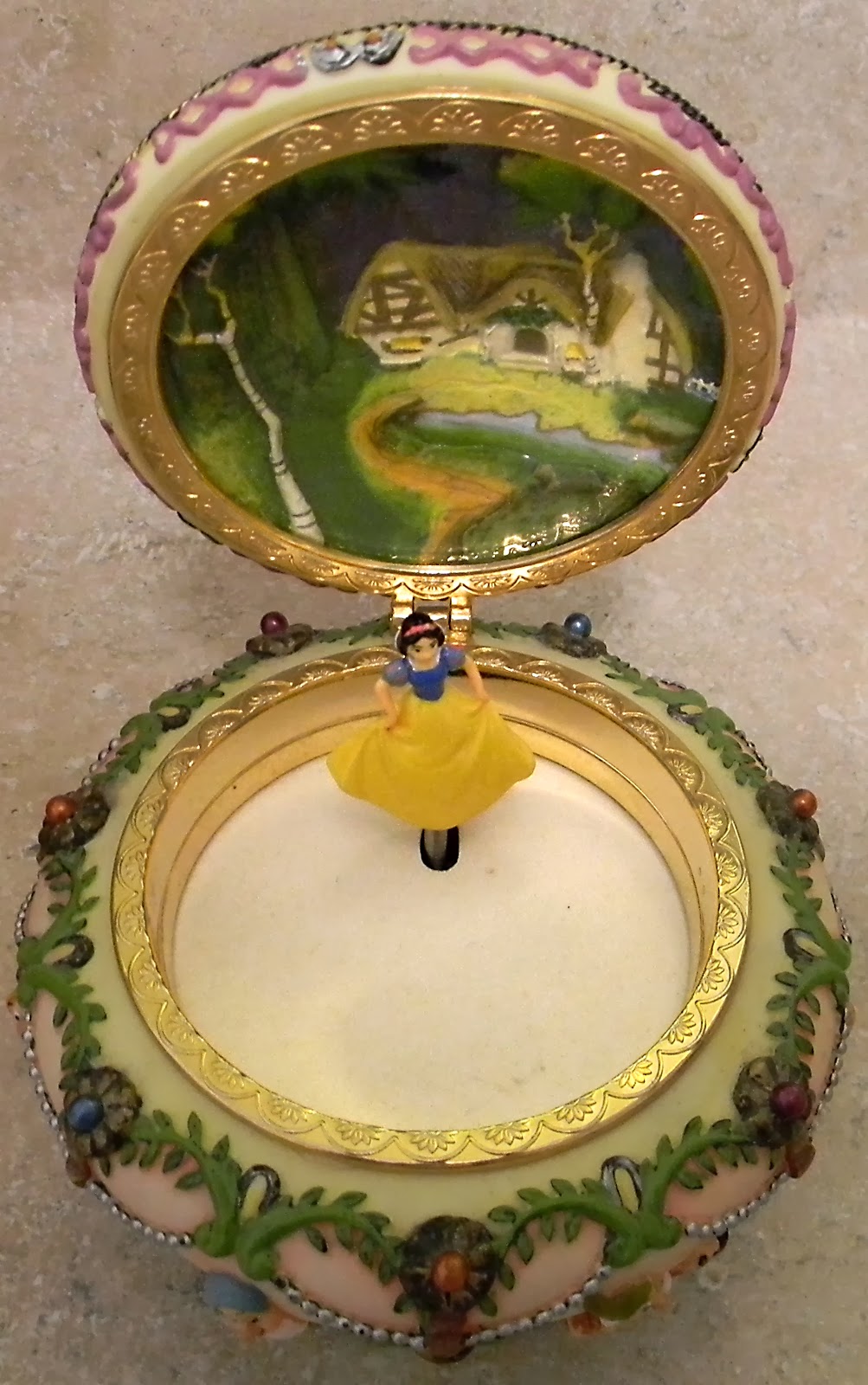 Filmic Light Snow White Archive 2004 Magical Musical Jewelry Box