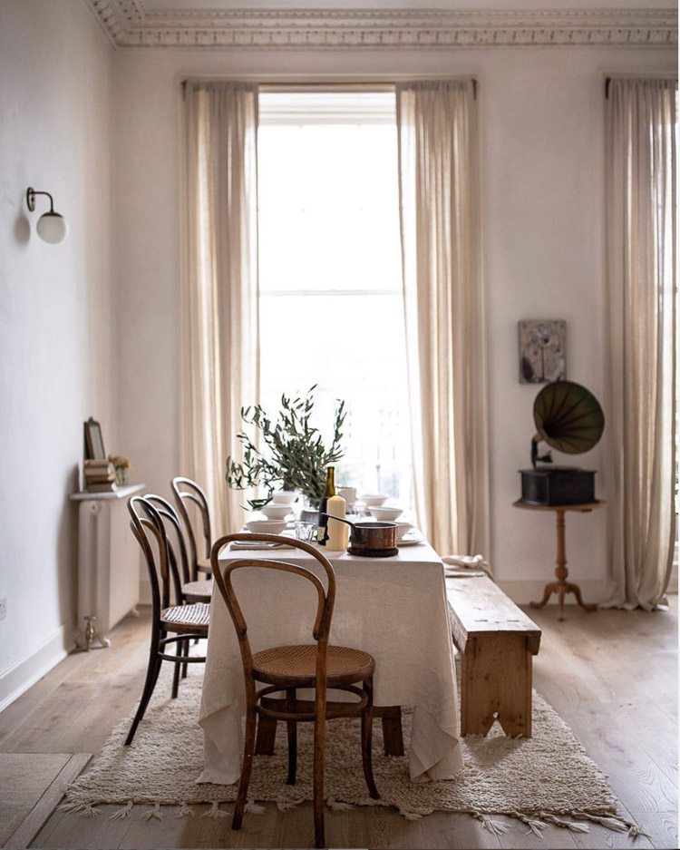 Monday Mood: An Edinburgh Home That celebrates A Slower Pace of Life