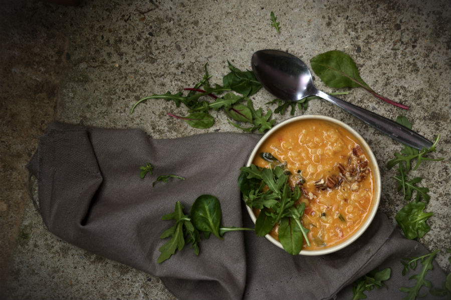 Sopa dhal de lentejas rojas, vegano