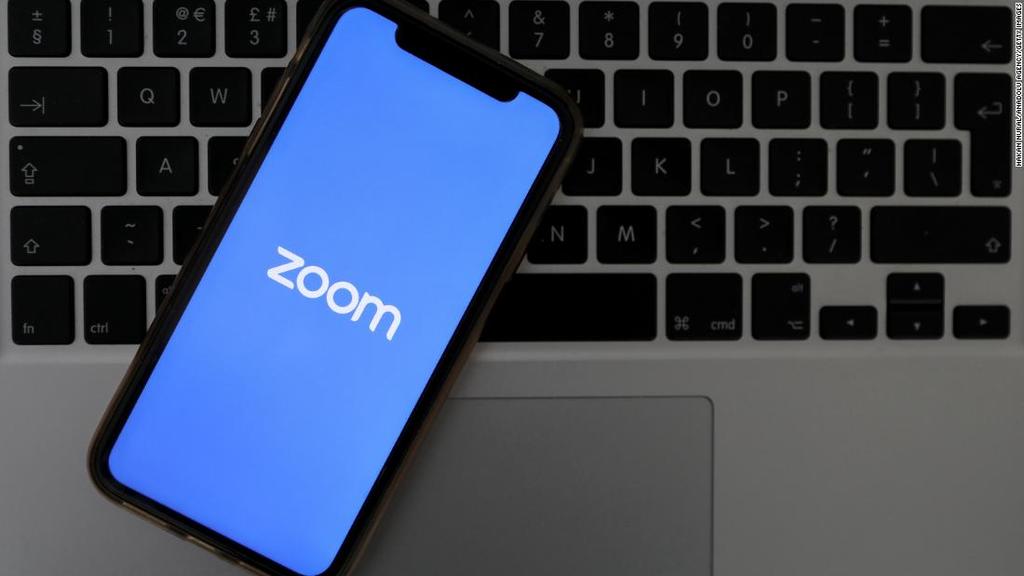 بعد أن أصبح الجميع يستعمله ، نصائح هامه لاستخدام تطبيق ZOOM بأمان