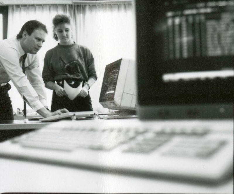 Vintage photos show the workplace and offices of the past  1970s 1980s - 21