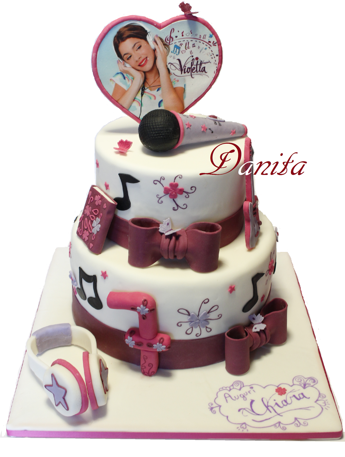 torta violetta e sweet table a tema