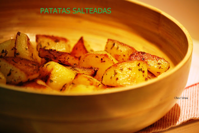  Filete mignon con patatas salteadas 