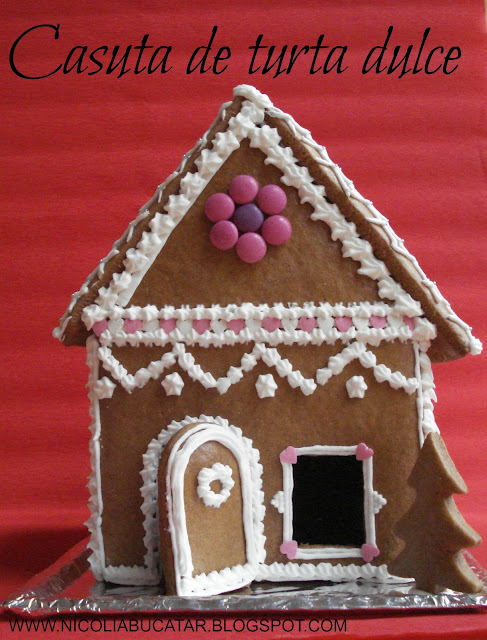CASUTA DE TURTA DULCE PENTRU CRACIUN