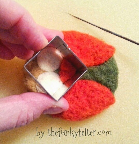 needle felt owl instructions using cookie cutters and wool roving for beginners