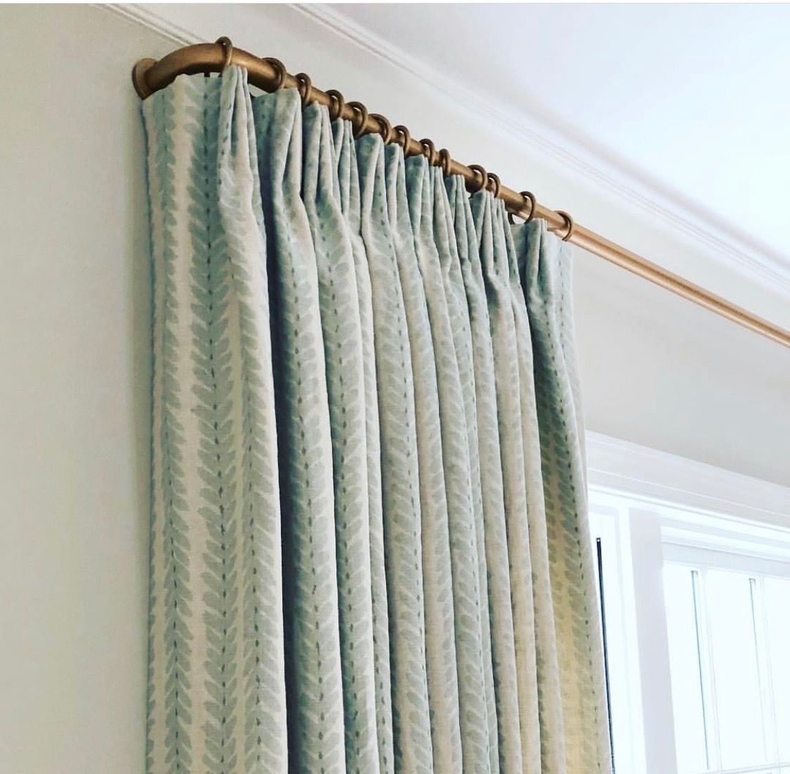 types of curtain rods