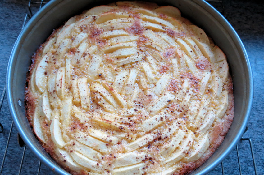 Apfelkuchen mit Mandelcreme