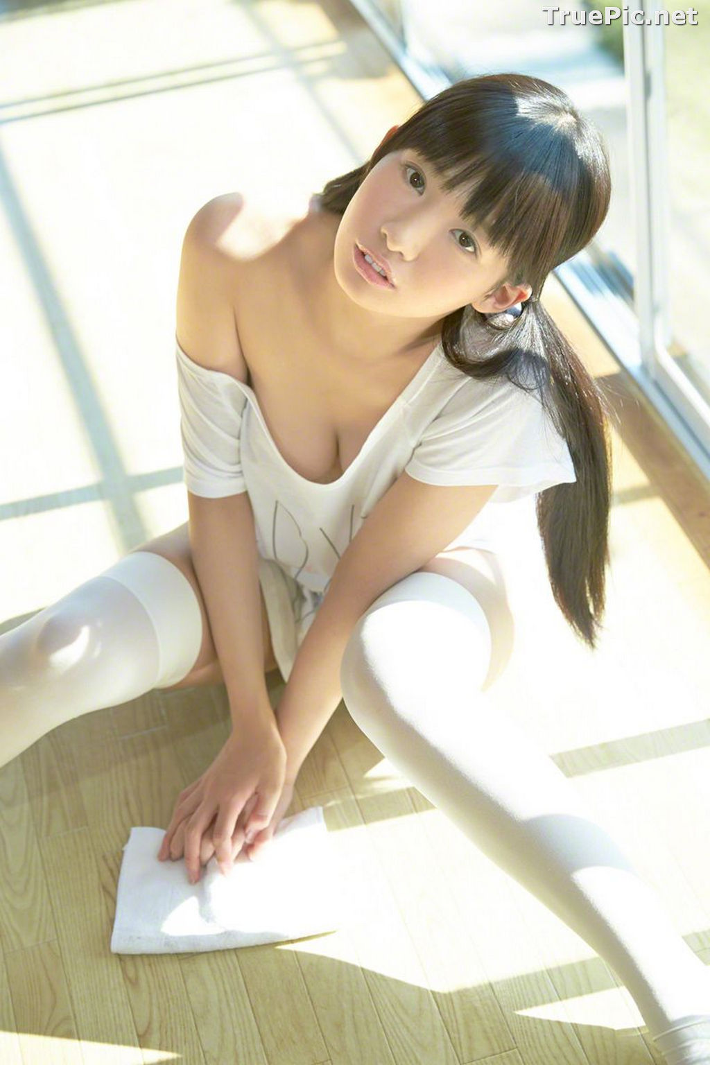 Image Wanibooks No.133 - Japanese Model and Singer - Hikari Shiina - TruePic.net - Picture-129