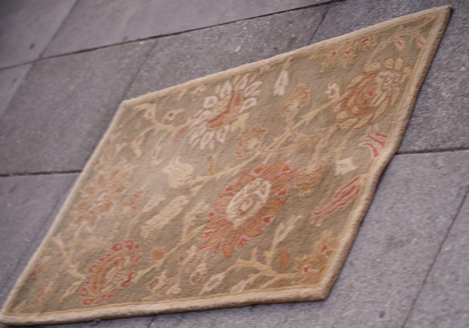 UHURU FURNITURE & COLLECTIBLES **SOLD** 34899 Pottery Barn Tufted