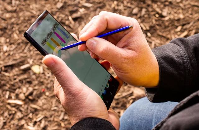 Review Samsung Galaxy S21 Ultra 5G Ponsel Android Kelas Atas