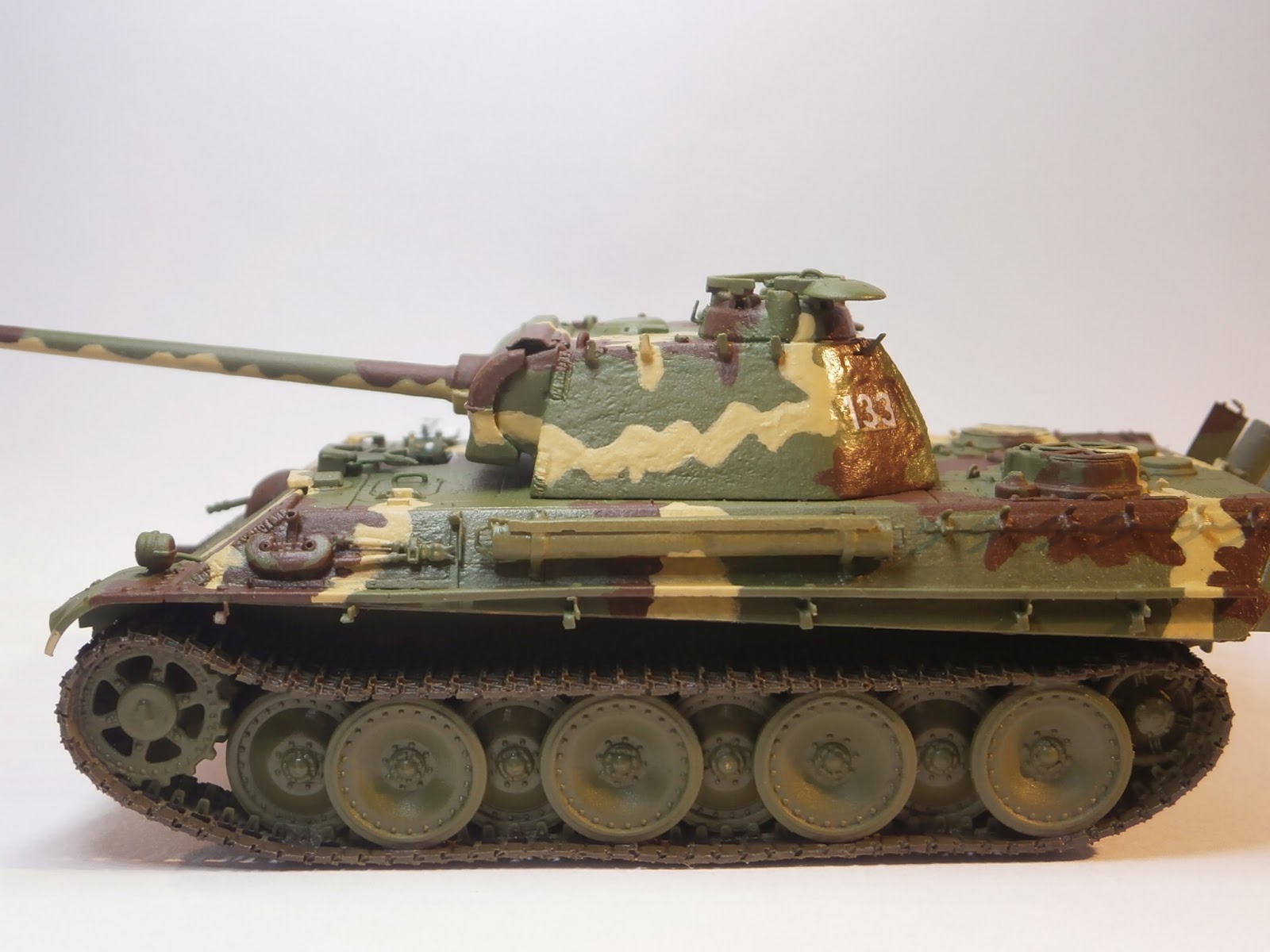 Hongrie 1945 diorama (Panther Ausf.G Late & Zundapp KS 750) - Page 5 P1011093