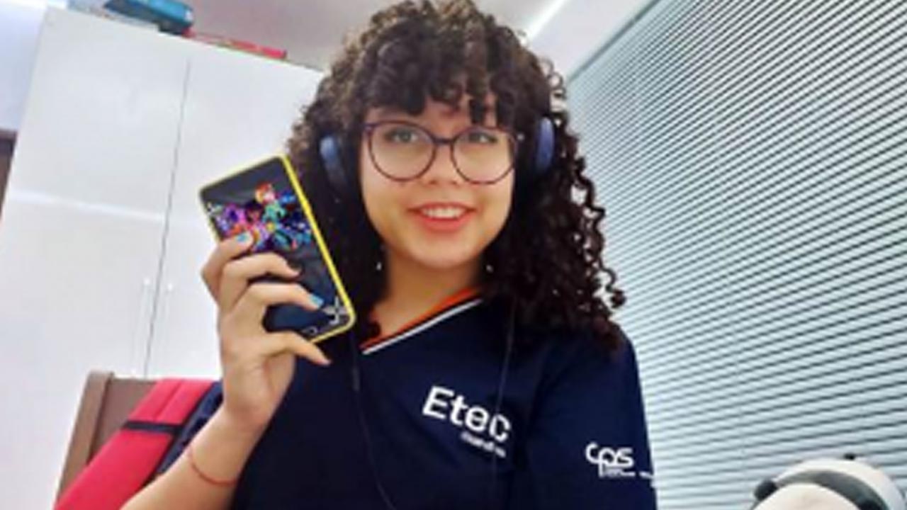 Aluna da Etec de Guarulhos vence desafio Change The Game do Google