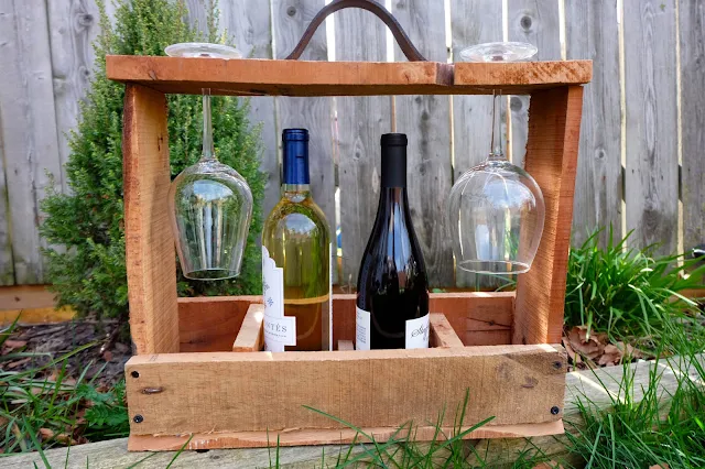 pallet wood upcycle reuse for wood wine carrier caddy