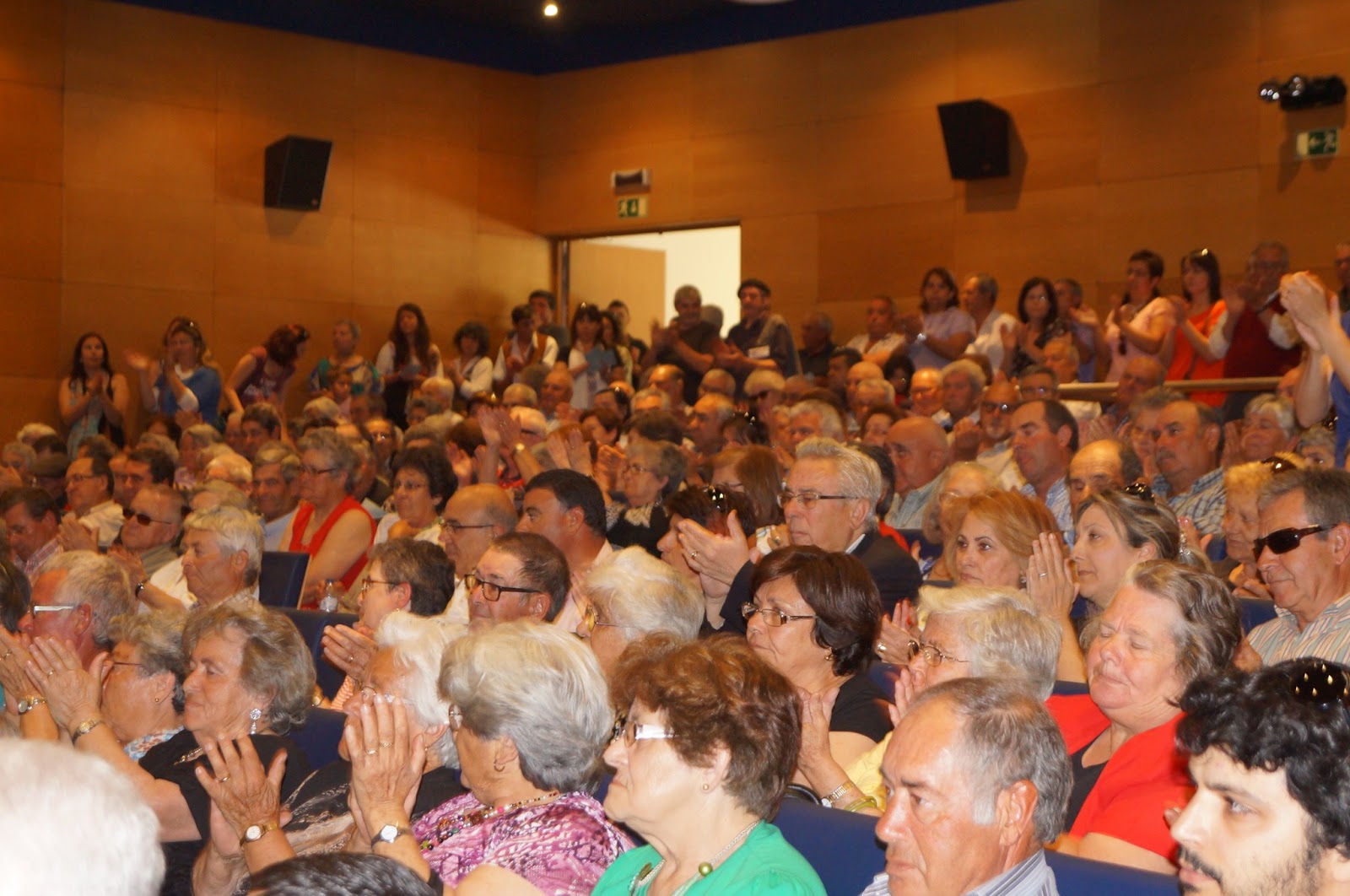 Rente Relva CDU Apresenta se Em Gr ndola
